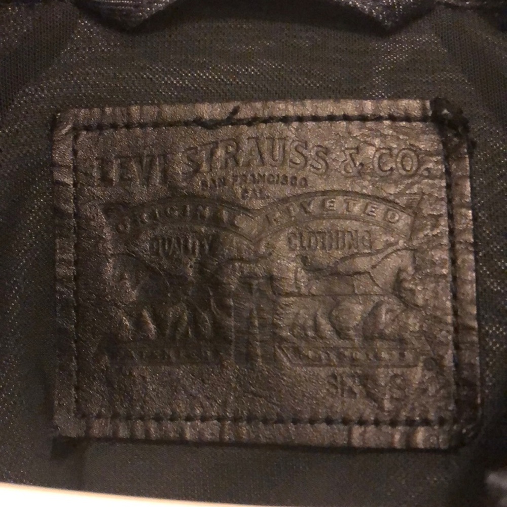 Levi’s jacket - Picture 2 of 4